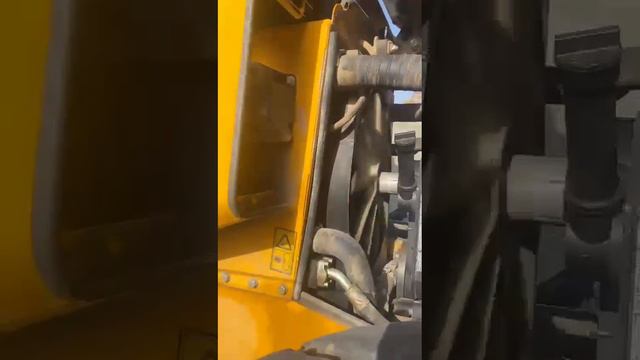 Дорожный каток JCB VM166D смотреть онлайн