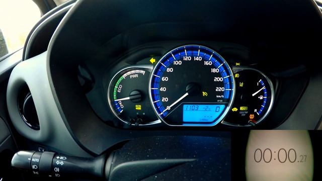 Toyota Yaris Hybrid 2016 Accelationtest смотреть онлайн