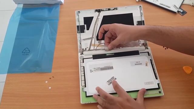 Acer aspire one Happy ganti LCD смотреть онлайн