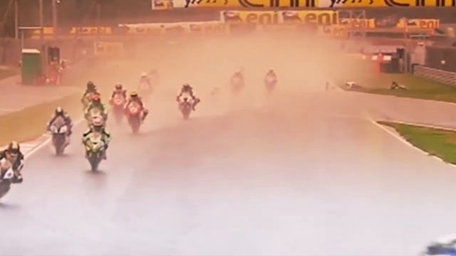 Supersport, tragedia a Mosca: morto l'italiano Andrea Antonelli смотреть онлайн