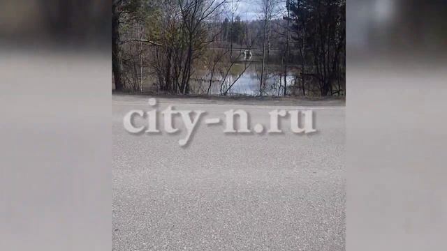 Паводковые воды могут разрушить дорогу в районе Калтана смотреть онлайн