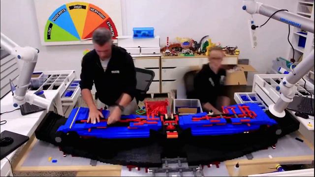 Watch As LEGO Builds Life-Sized McLaren F1 Car смотреть онлайн