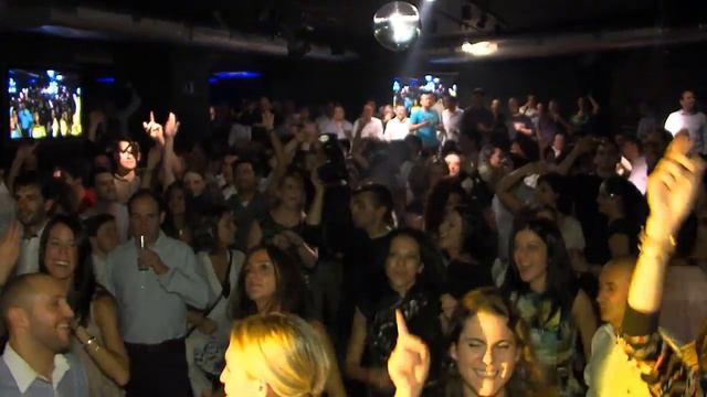 Pablo Navarro Violín y Mickey Pavon DJ смотреть онлайн