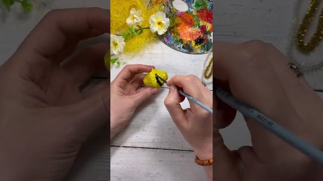 Поделки из бросового материала/ пчелка из лотка для яиц смотреть онлайн