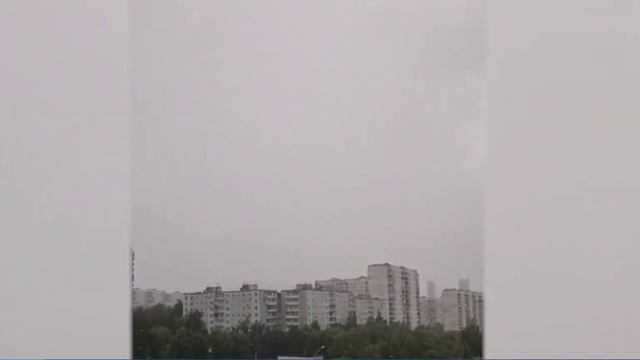 ШОК! МОЛНИЯ УДАРИЛА В ЛЮДЕЙ #воскресенск смотреть онлайн