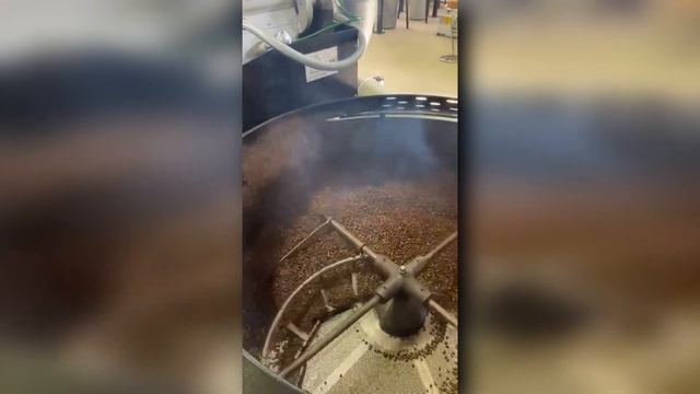 Экскурсия на большое современное производство по обжарке спешелти кофе Союз-22. смотреть онлайн