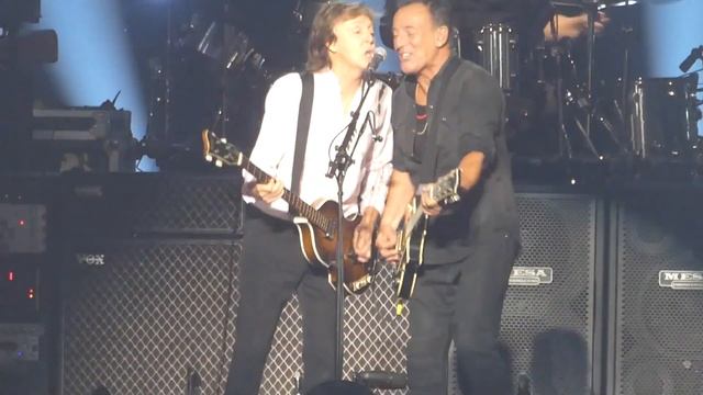 170915 I Saw Her Standing There with Bruce Springsteen MSG NYC NY THE BEST! смотреть онлайн