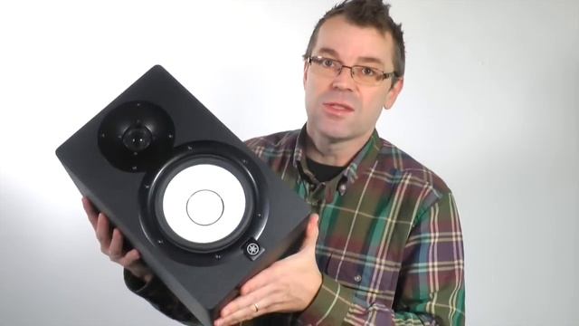 Yamaha HS7 Powered Studio Monitors