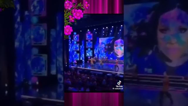 не успеет луна появится в небе смотреть онлайн