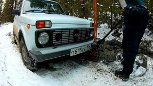 Провалился на Ниве под лед. Хай Джек в деле.