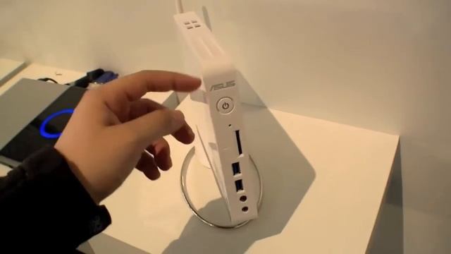 ASUS EeeBox PC EB1021 AMD Brazos Nettop Hands On At Cebit 2011