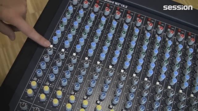 ALLEN & HEATH MixWizard4 WZ4 16:2 смотреть онлайн