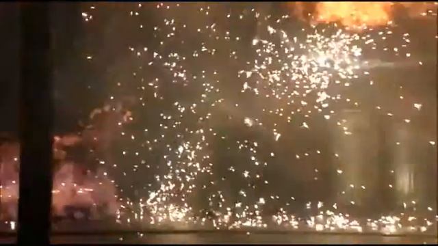 Flash / The Arrow - How Arrow and the Flash Celebrate Christmas смотреть онлайн
