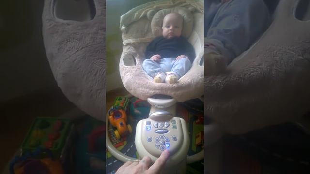 Укачивающий центр Graco SweeTpeace смотреть онлайн