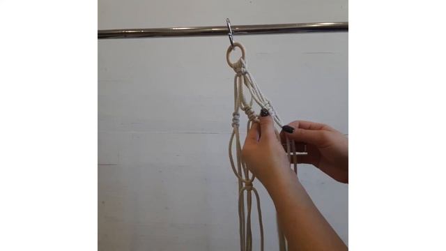 ВИДЕО УРОК №2 ЦВЕТОЧНОЕ КАШПО. Macrame diy, home. смотреть онлайн