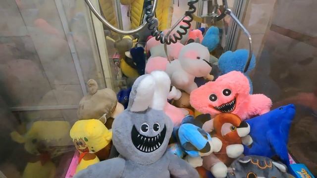 Ограбили автоматы Хватайка на самые крутые игрушки !!! / Играем в автомат Хватайка. смотреть онлайн