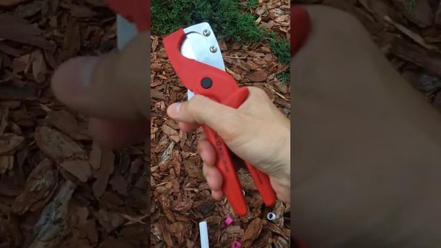 Необычный инструмент в работе. Показываю ударный степлер, цепной сучкорез смотреть онлайн