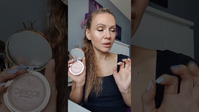 New Iconic London Lit & Luminous Baked Highlighter