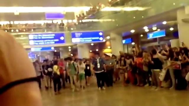 EXO в Москве Аэропорт Шереметьево смотреть онлайн