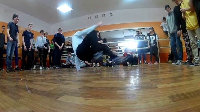 Crazy Monkeys 6: Semifinal - Жили-Были/Курган (win) vs Дворовые Ребята/Шадринск смотреть онлайн