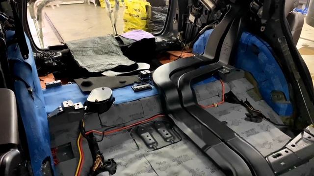 Porshe Cayenne Переделываем шумоизоляцию автомобиля. смотреть онлайн