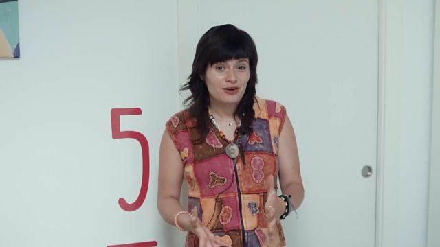 Laura English and Spanish teacher in Benidorm. Academia EDUCA Benidorm смотреть онлайн