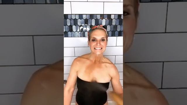 Airbrush Tanning LIVE Salon Bronze смотреть онлайн