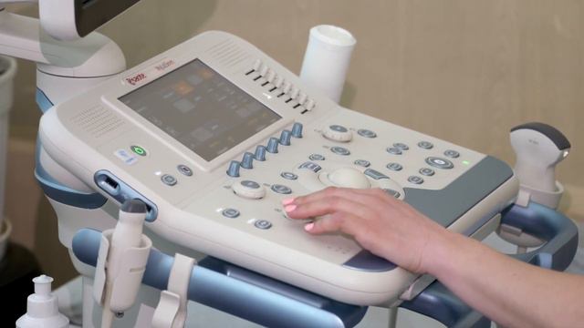 В апатитской взрослой поликлинике работали узкие специалисты медицинского профиля из Мурманска смотреть онлайн