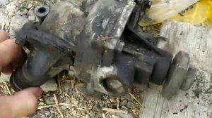 Замена помпы на Ауди 80 б4 инжектор объем 2