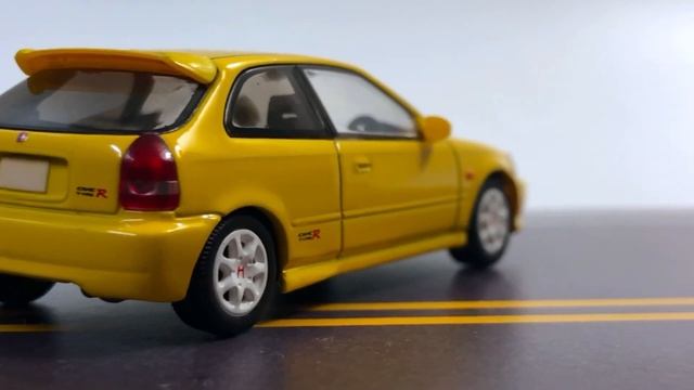 Tomica Limited Vintage Neo 1999 Honda Civic Type R (EK9) - YELLOW, LV-N165a смотреть онлайн