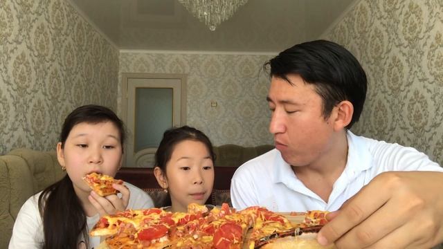 Мукбанг с детьми. Домашняя пицца Mukbang|Pizza not asmr смотреть онлайн