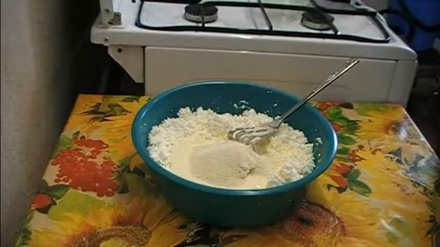 ТВОРОЖНАЯ ЗАПЕКАНКА. Всегда получается ТВОРОЖНОЙ и ПРИГОТОВИТЬ ПРОСТО. смотреть онлайн