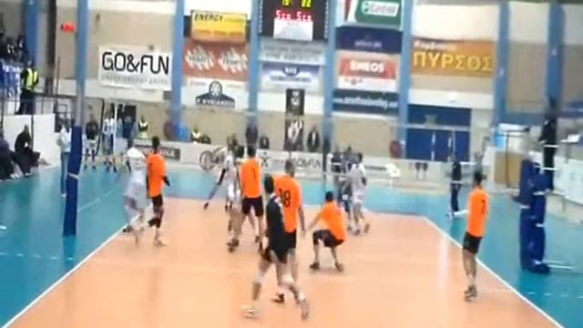 David GUELLE . #2 ( white uniform ) setter. смотреть онлайн