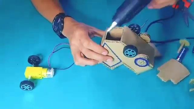 How To Make Motor Grader Using Cardboard And Dc Motor With Gearbox? Simple Idea DiY