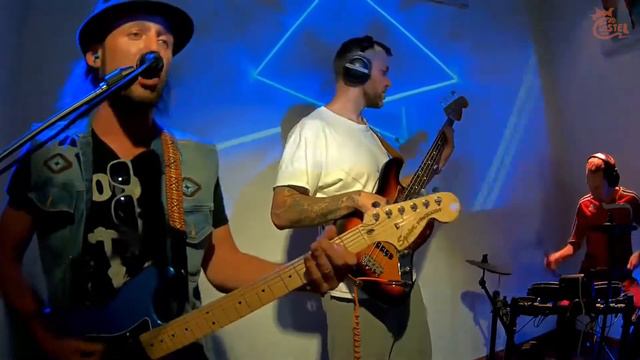 "Їхали козаки" Андрій Ремез live cover "Тінь сонця" на Hostel Studio смотреть онлайн