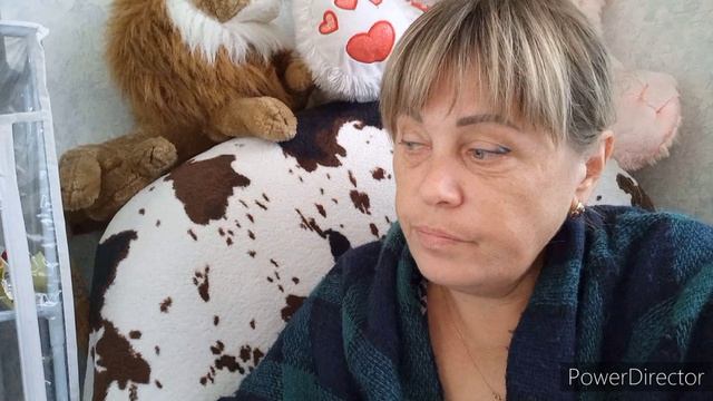 Пробуем паштет, и идём на рынок посмотрим что есть , из растений , зайдём в Орхоквартиру смотреть онлайн