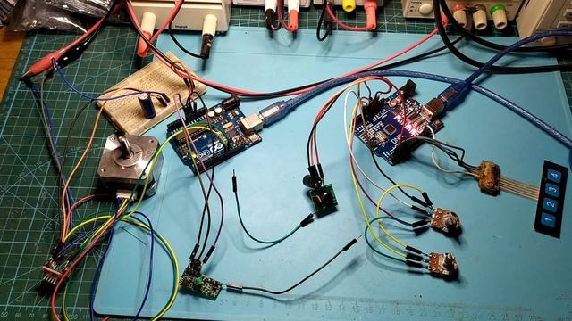 Ардуино поворотный стол на шаговиках смотреть онлайн