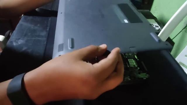 LAPTOP DELL INSPIRON 3505 RYZEN 5 3450U instalación de RAM disco solido SSD Montaje / desmontaje смотреть онлайн
