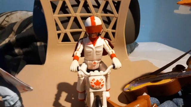 duke jumps recreation toy story 4 смотреть онлайн