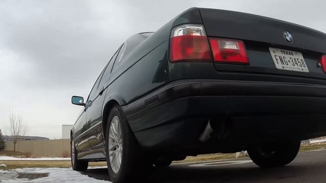 BMW E34 island green metallic смотреть онлайн