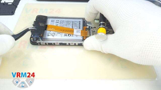 Samsung Galaxy A01 SM-A015 ? Teardown Take apart Tutorial смотреть онлайн