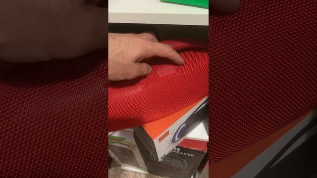 Функционал кнопок Boombox 3 смотреть онлайн