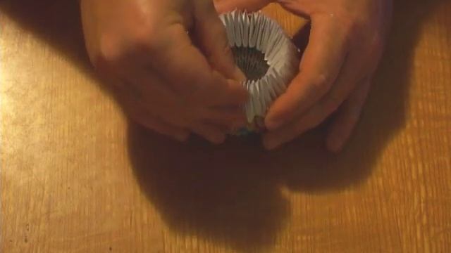 Модульное оригами. Зайчик из бумаги (3D origami) смотреть онлайн