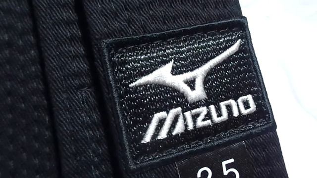 Faixa Preta Mizuno Silver com selo IJF Judô смотреть онлайн