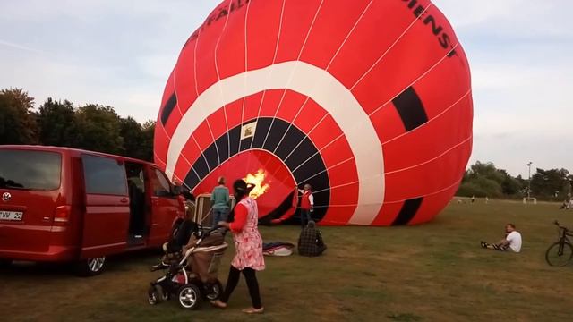 Запуск воздушного шара (аэростата). Balloon (aeronautics) Start-up. Luftballon Starten.