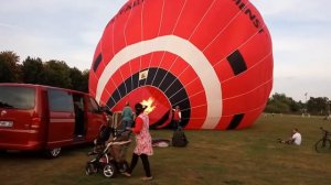 Запуск воздушного шара (аэростата). Balloon (aeronautics) start-up. Luftballon starten.
