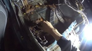 ЗАМЕНА КОВРОЛИНА на SUBARU LEGACY BH,сварочные работы ,завариваю дырку в ногах у водителя .