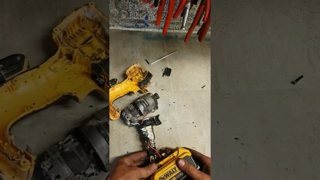 dewalt impactor switch problem смотреть онлайн