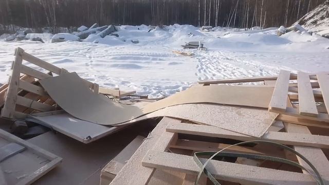 Бесплатный пиломатериал как только с пилорамы и металл. Плоды походов на промзону. смотреть онлайн