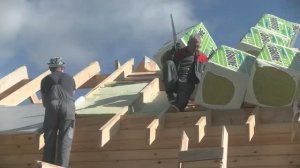 Утепление крыши по стропилам. Монтаж теплой кровли.